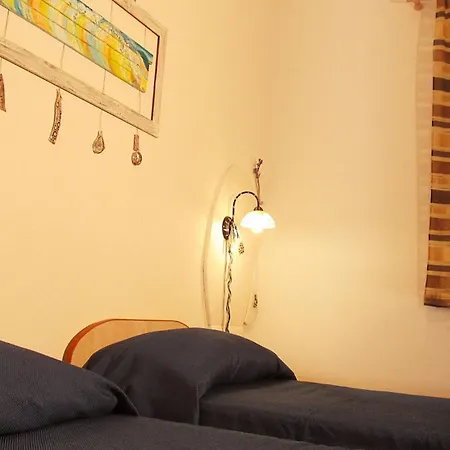 ゲストハウス For Four Persons With Sea View In Near The *