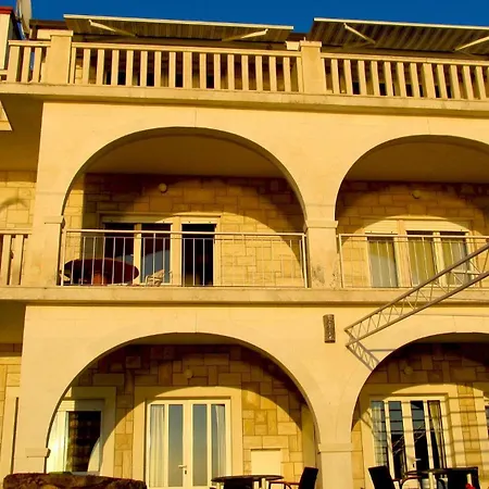 For Four Persons With Sea View In Near The * 特罗吉尔