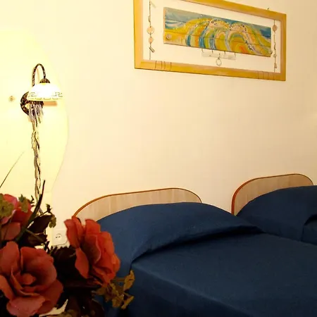 For Four Persons With Sea View In Near The Appartement