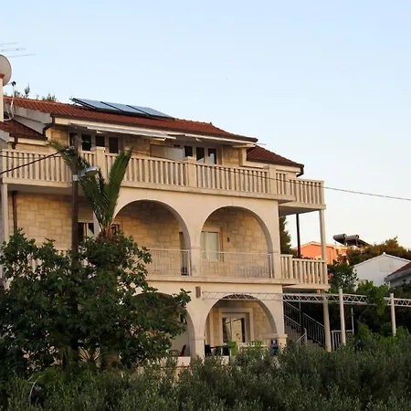 For Four Persons With Sea View In Near The