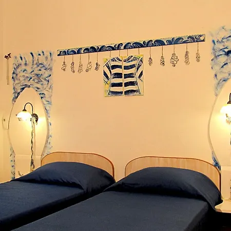 For Four Persons With Sea View In Near The Guest house