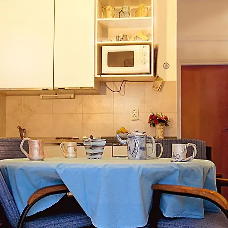 Appartement For Four Persons With Sea View In Near The *