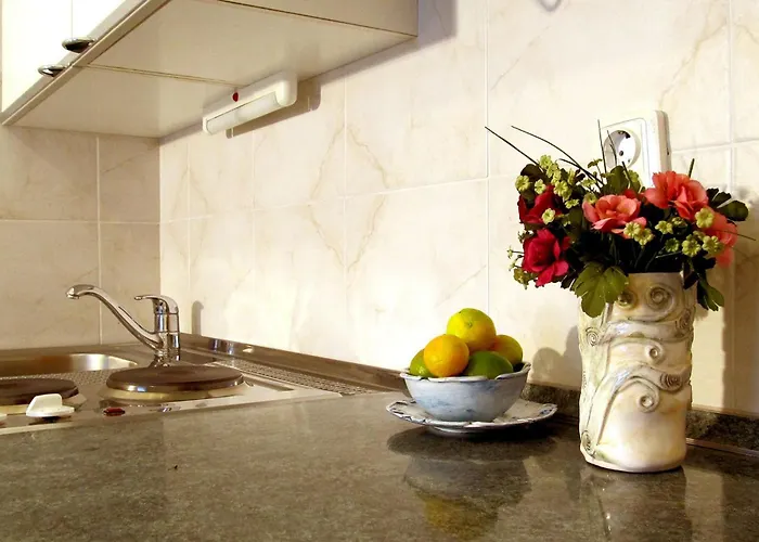 公寓 For Four Persons With Sea View In Near The