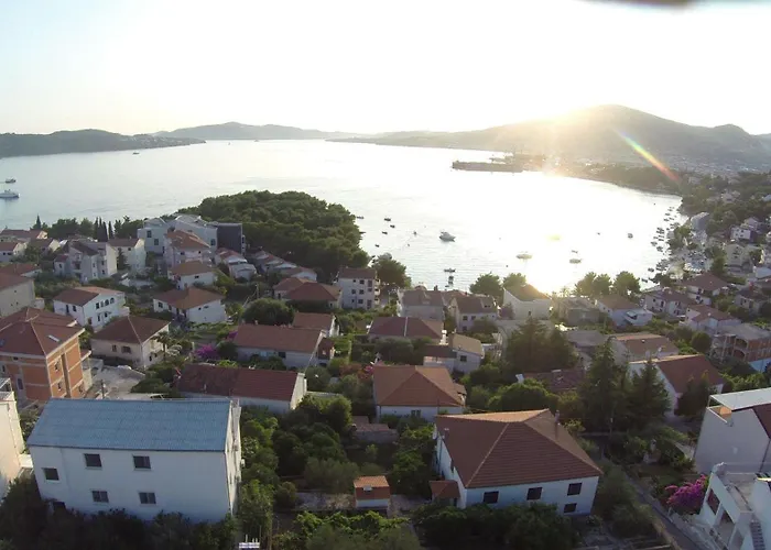 For Four Persons With Sea View In Near The *