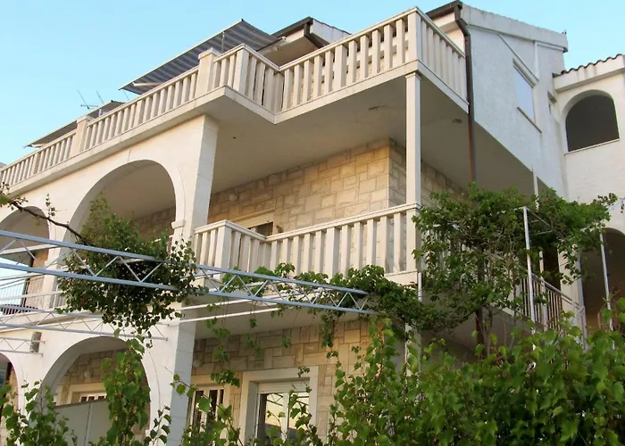 For Four Persons With Sea View In Near The 公寓 *