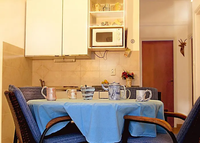 公寓 For Four Persons With Sea View In Near The *